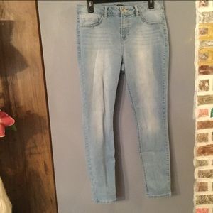 d. jeans company women’s light blue jeans 10 NWOT